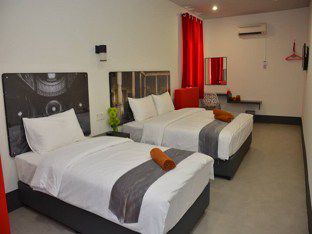 Oyo 90265 Hotel Ventura Kangar Extérieur photo