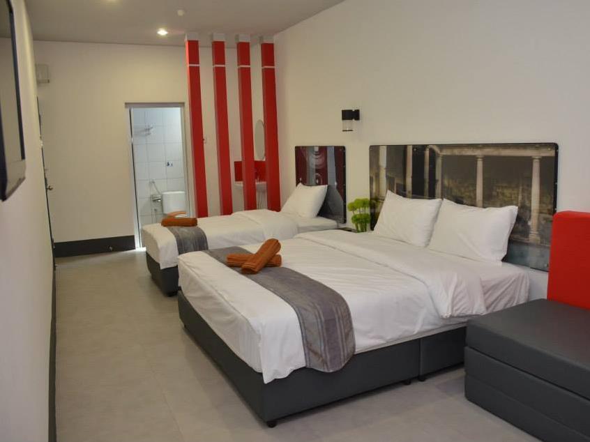 Oyo 90265 Hotel Ventura Kangar Extérieur photo